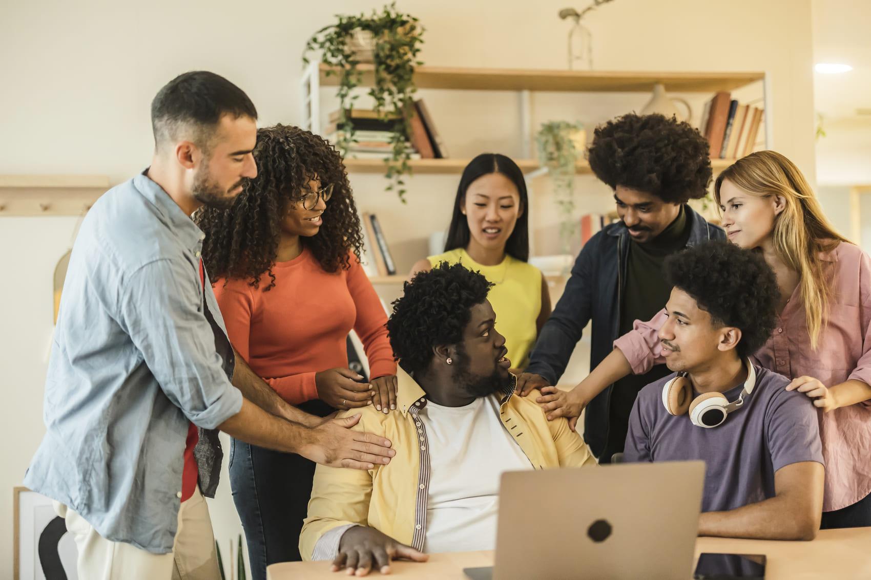 Nisiack: Construyendo comunidades de desarrolladores potentes.